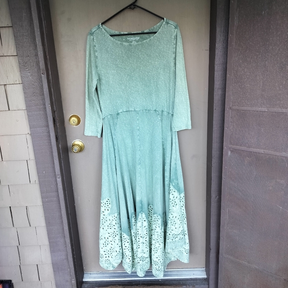 Soft Surroundings Green Long Sleeve Maxi Tshirt Dress with Eyelet Embroidery Hem - Picture 8 of 8